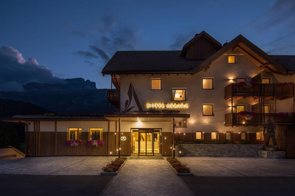 Hotel Arlara Корвара-ін-Бадія Екстер'єр фото