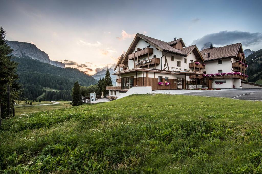 Hotel Arlara Корвара-ін-Бадія Екстер'єр фото