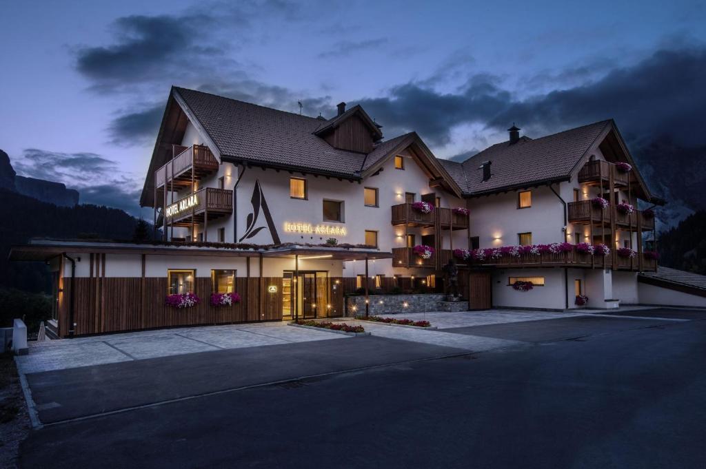 Hotel Arlara Корвара-ін-Бадія Екстер'єр фото
